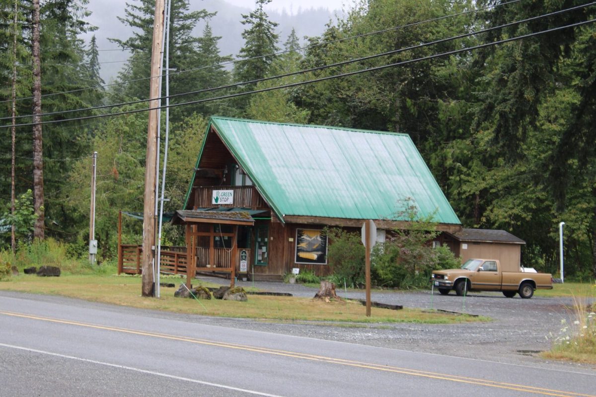 The crossroads at Maple Falls